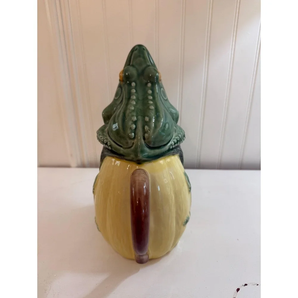 Bordallo Pinheiro Est.‎ 1884 Frog Pitcher Majolica Made in Portugal - NEW